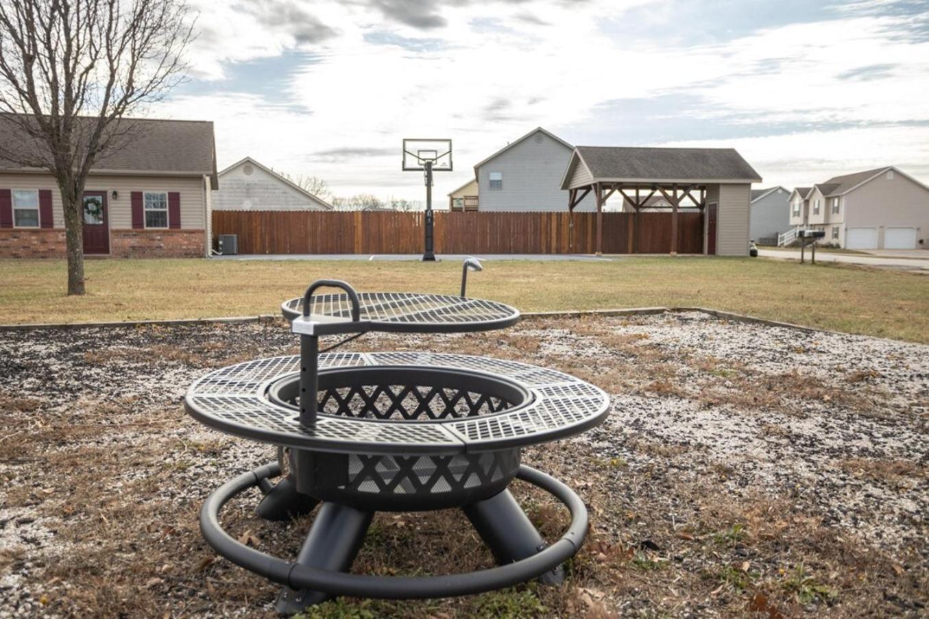 Tiny Home With Hot Tub Near Ft Leonard Wood! Waynesville 외부 사진