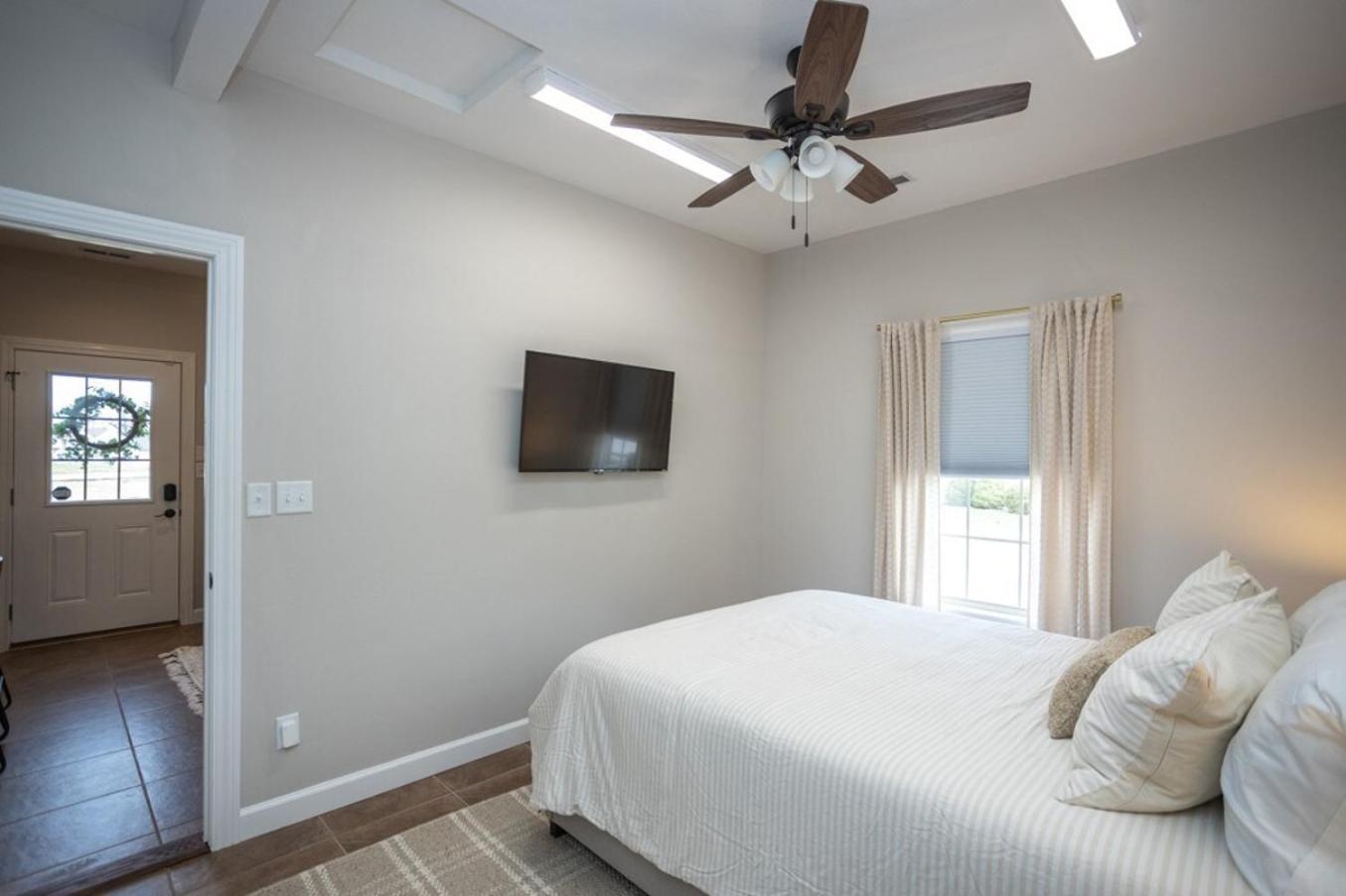 Tiny Home With Hot Tub Near Ft Leonard Wood! Waynesville 외부 사진