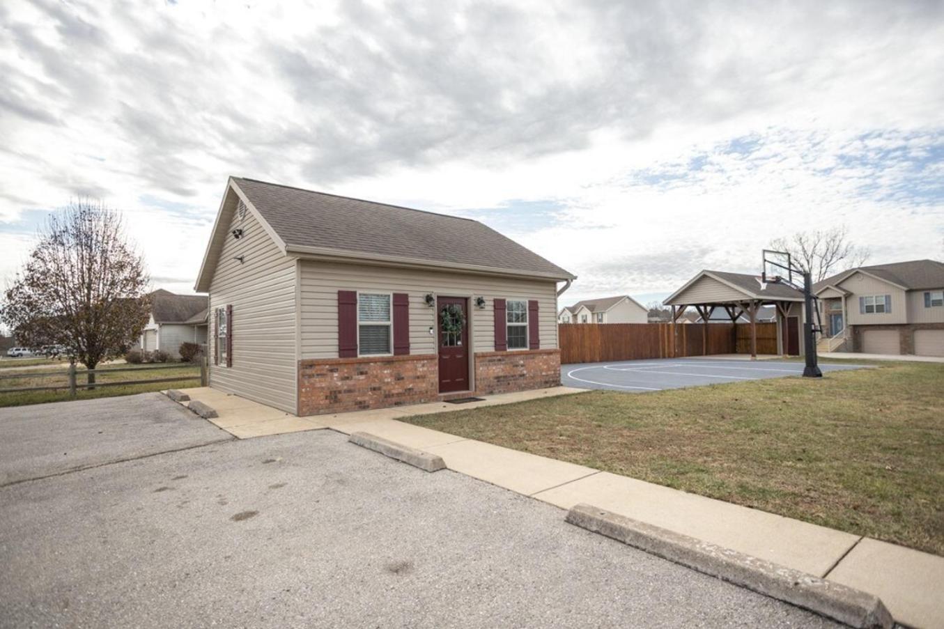 Tiny Home With Hot Tub Near Ft Leonard Wood! Waynesville 외부 사진