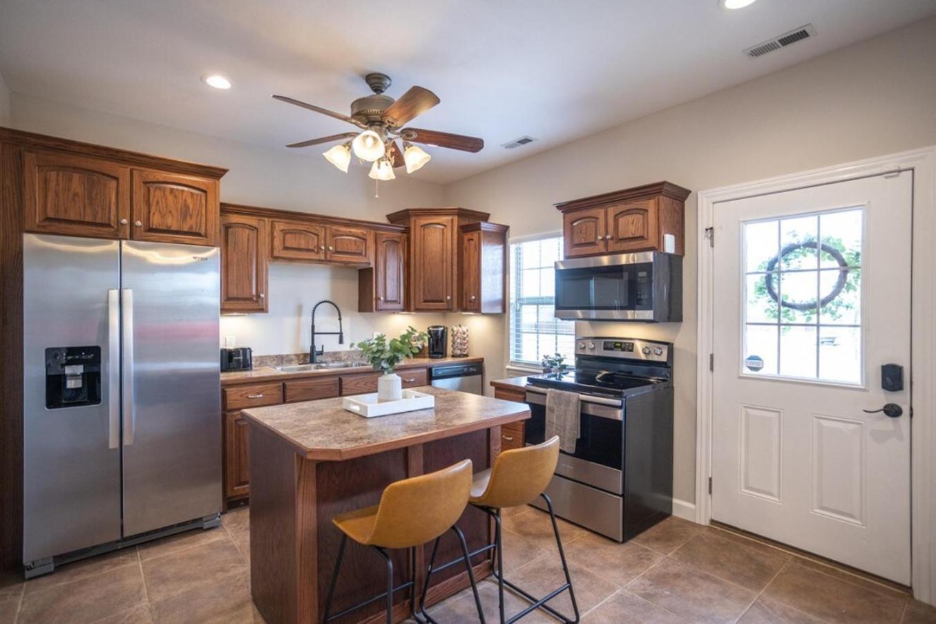 Tiny Home With Hot Tub Near Ft Leonard Wood! Waynesville 외부 사진