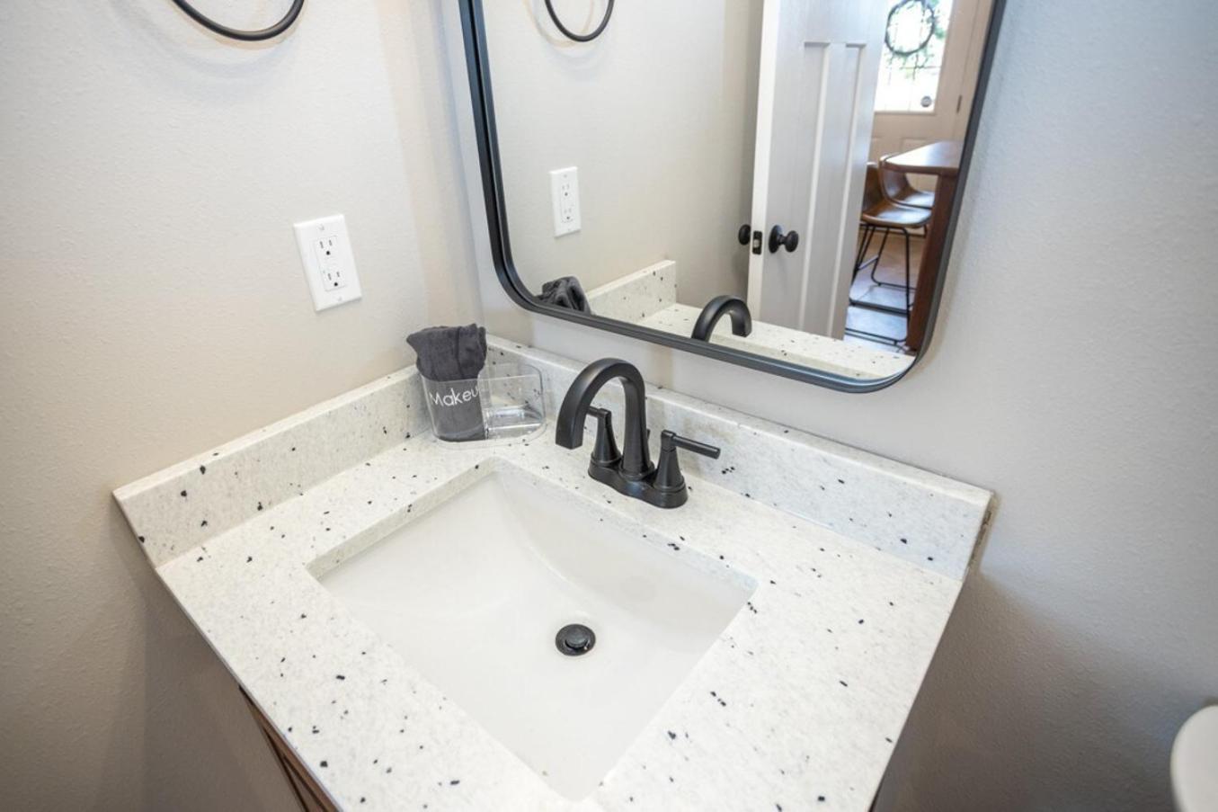 Tiny Home With Hot Tub Near Ft Leonard Wood! Waynesville 외부 사진