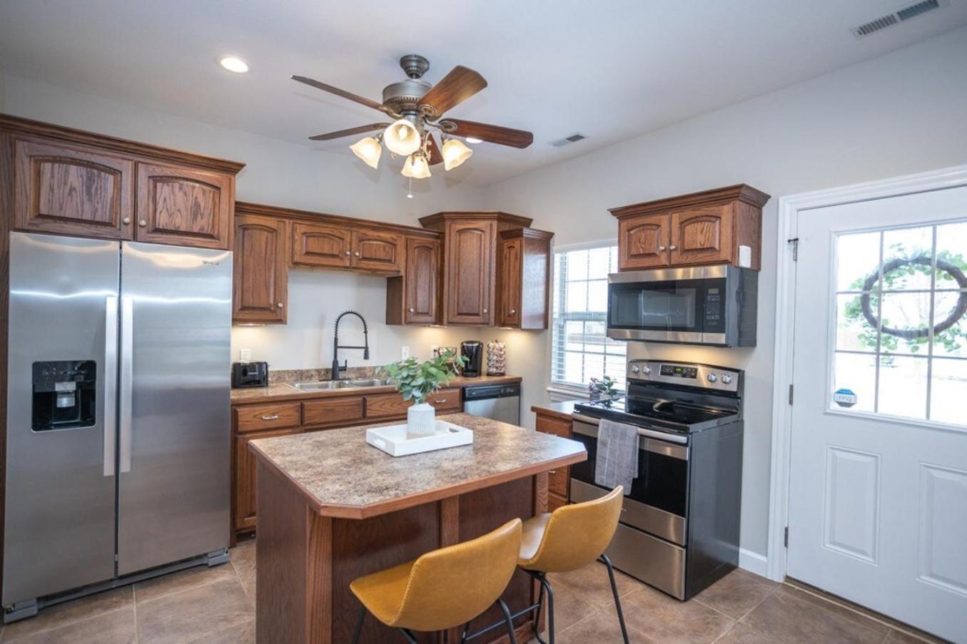 Tiny Home With Hot Tub Near Ft Leonard Wood! Waynesville 외부 사진