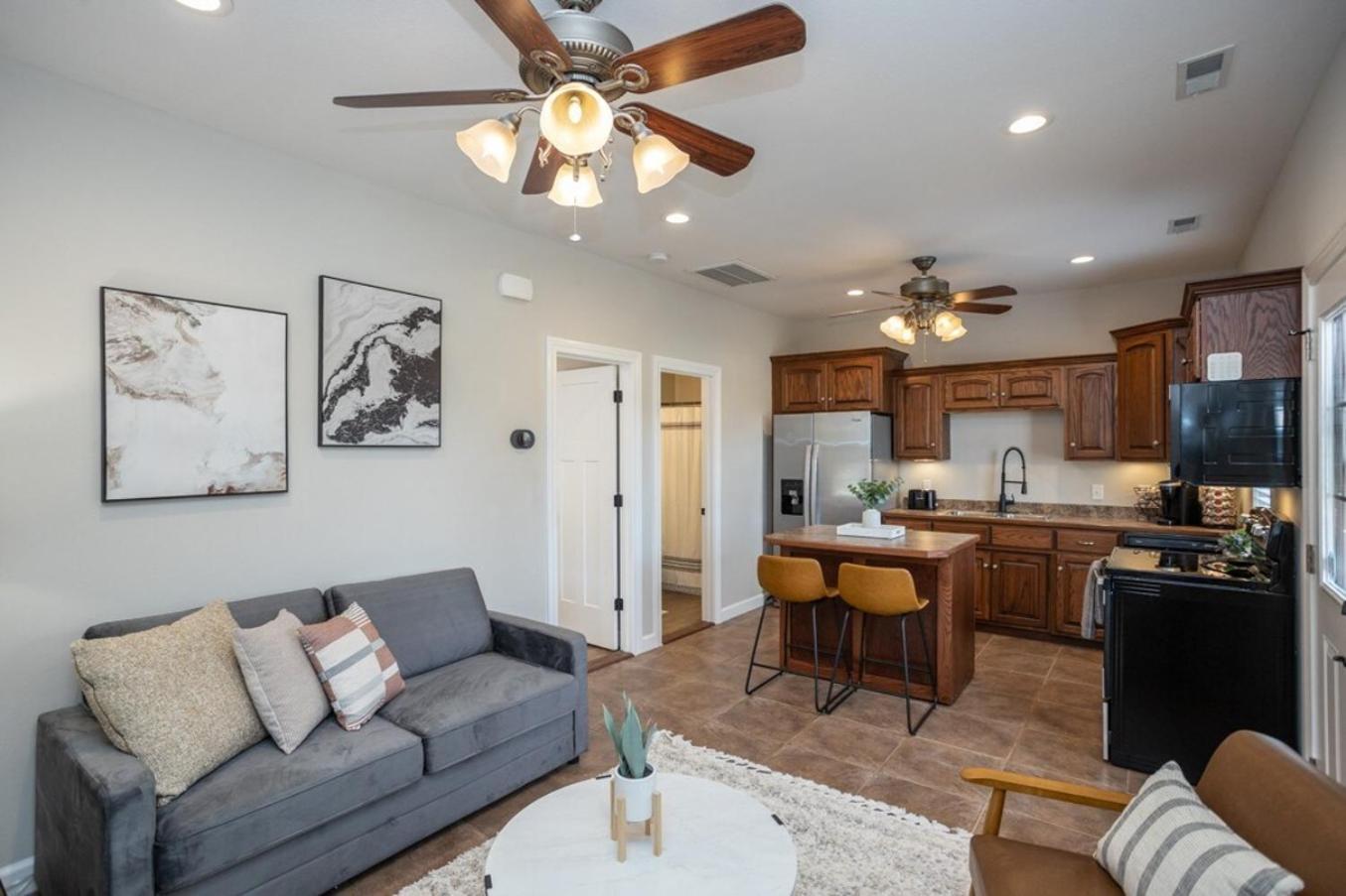 Tiny Home With Hot Tub Near Ft Leonard Wood! Waynesville 외부 사진